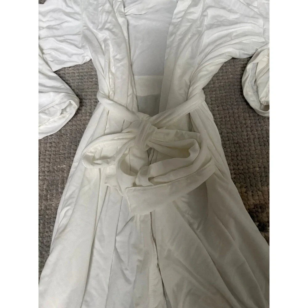 Lightweight White Short Sleeve Robe